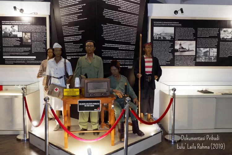 Berkunjung Ke Tugu Pahlawan Dan Museum 10 November, Mengenang ...