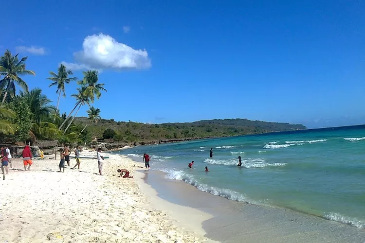 Pantai Pandan Carita Tempat Instagramable Dengan Nuansa Bali Di