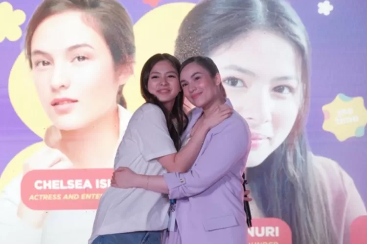 Roadshow The Girl Fest Hari Pertama: Chelsea Islan dan Syifa Hadju Menyapa Warga Bandung. (Foto/Istimewa.)