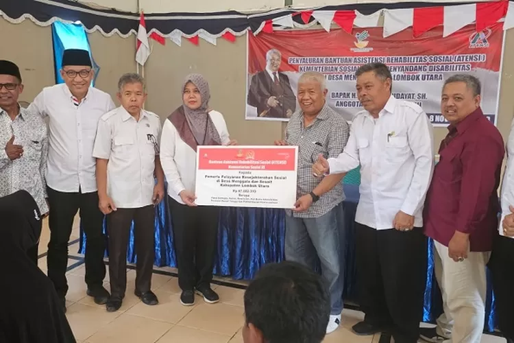 Bansos Rachmat Hidayat bersama Kemensos RI di Lombok Utara (Suara Karya/Ist)
