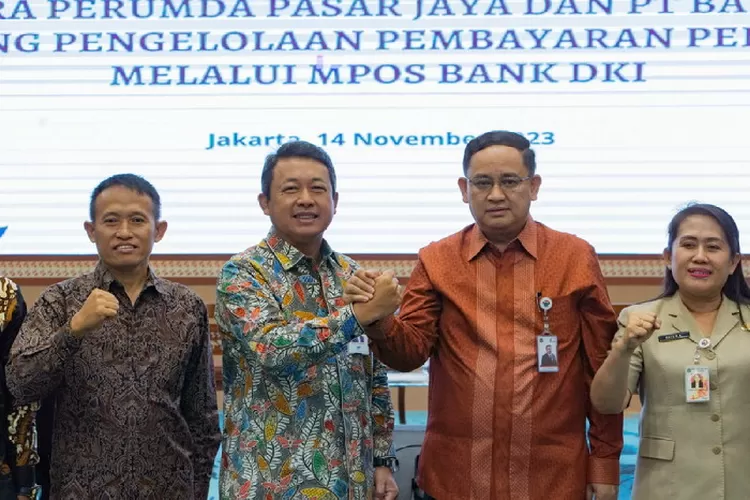 Bank DKI berkolaborasi bersama Perumda Pasar Jaya dan Pemprov DKI Jakarta,  untuk tingkatkan literasi keuangan, terutama layanan perbankan digital bagi pelaku usaha di lingkungan pasar. Foto: Humas Bank DKI