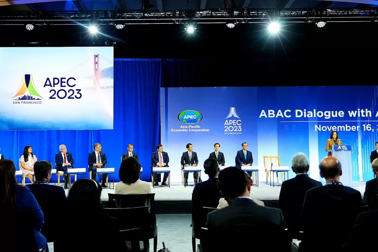 Menteri Koordinator Bidang Perekonomian Airlangga Hartarto  dalam forum APEC Business Advisory Council (ABAC) di San Francisco, Amerika Serikat. (ekon.go.id)