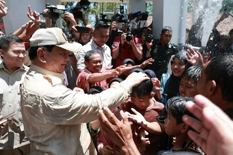 Menteri Pertahanan RI Prabowo Subianto kembali meresmikan 15 titik proyek air bersih bantuan tim Kemhan dan tim Universitas Pertahanan RI di Provinsi Jawa Barat dan Banten. (Foto: Humas Kemhan)