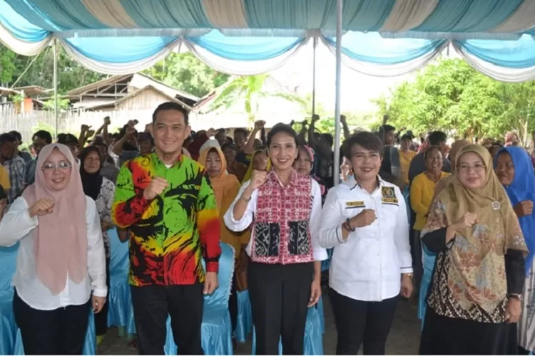 Kampanye Percepatan Penurunan Stunting Lampung 2023 di Desa Sidumulyo Hadirkan Peran BKKBN Pusat dibuka Famutami Damhuri SSTP, MA selaku Kepala Bidang Kelembagaan Sosial Budaya Masyarakat Dinas PMDT (Ist)