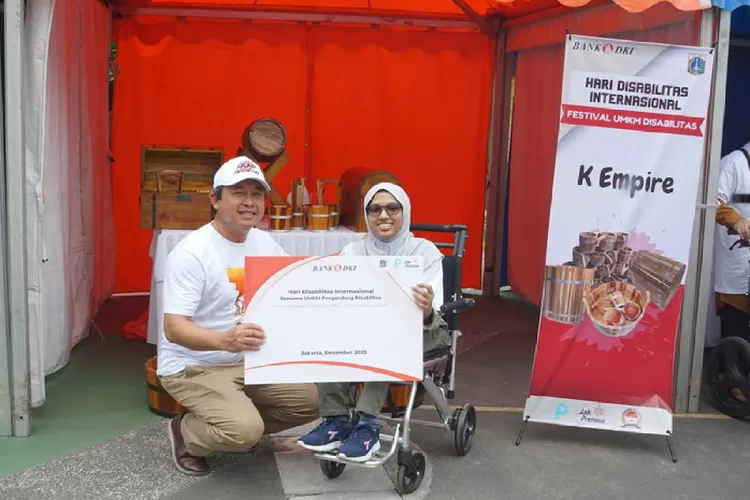 Dukungan Bank DKI kepada penyandang disabilitas salah satunya diwujudkan melalui partisipasi aktif pada perayaan puncak Hari Disabilitas Internasional (HDI) tingkat Provinsi DKI Jakarta, di Dunia Fantasi, Ancol, Jakarta pada (7/12/2023). Foto: Humas Bank DKI