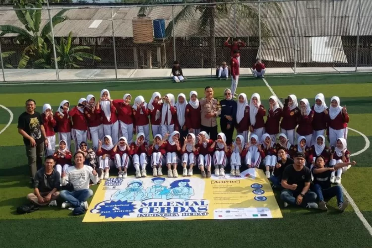 Ratusan pelajar mengikuti Workshop Jurnalistik dan Petani Milenial yang Digelar Jurnalis Bakti Bangsa dan Gerakan Volunteer Nusantara di Sukabumi, Jawa Barat (G. Windarto)
