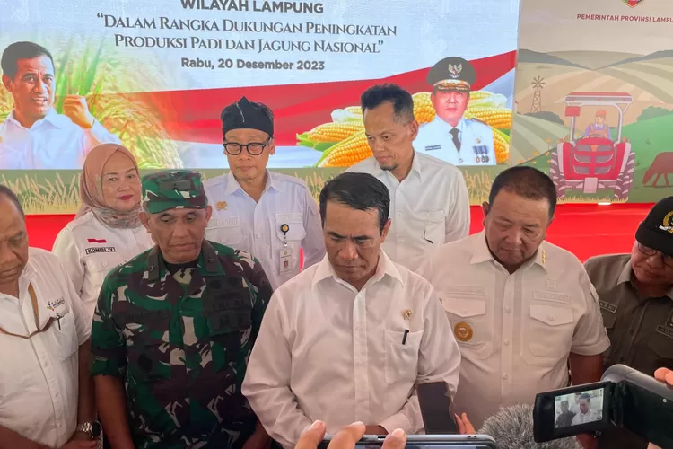 Bersama Penyuluh dan Petani di Lampung, Mentan Amran Bertekad Wujudkan Swasembada Pangan (Ist)