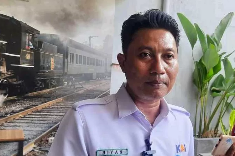 Manager Humas Daop 6 Yogyakarta, Krisbiyantoro (Endang Kusumastuti)
