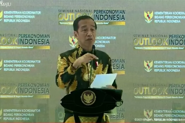 Indonesia Kembali Impor Beras, Jokowi: Jangan Ditepuktangani karena Impor. Kalau Produksi Sendiri, Boleh Tepuk Tangan. (Tangkapan layar Youtube Setpres)