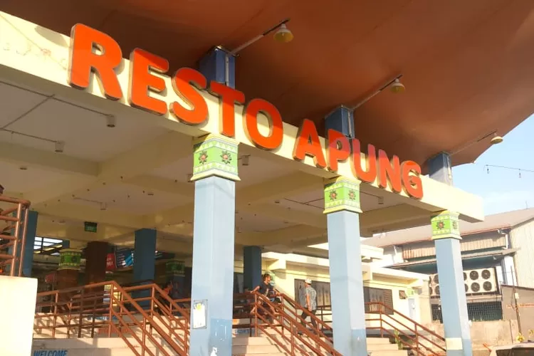 Resto Apung, destinasi wisata kuliner  sea food di Muara Angke, Jakarta Utara siap sambut momen tahun baru.
