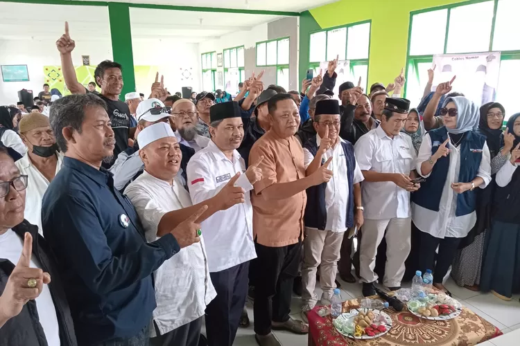 Konsolidasi Relawan dan Bimtek AMIN, di Ponpes Daarul Aqia, Sindangkerta, Kecamatan Maja, Majalengka, Jawa Barat, 