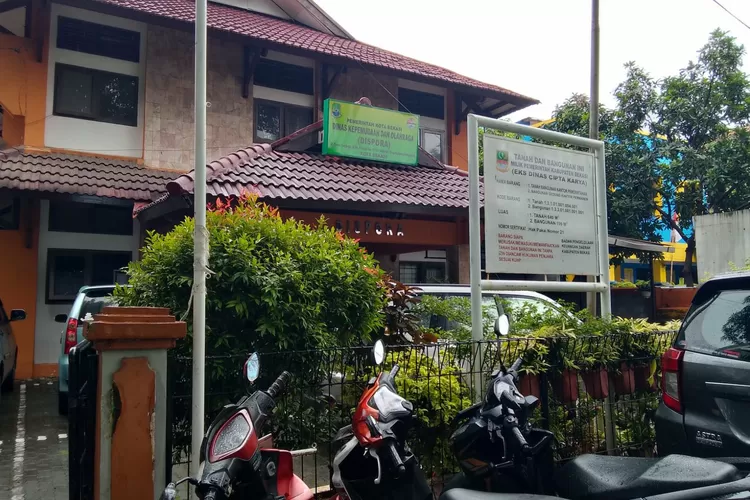 Salah satu aset daerah milik Pemkab Bekasi di Kota Bekasi di jalan Ahmad Yani. (FOTO: Dharma/Suarakarya.id)