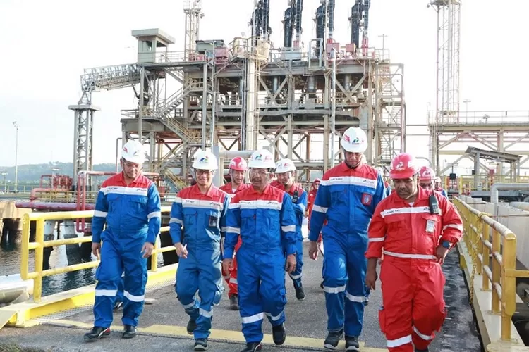  Direksi dan jajaran Management PT Perta Arun Gas melaksanakan kunjungan ke plant site, pekan lalu. (Ist)