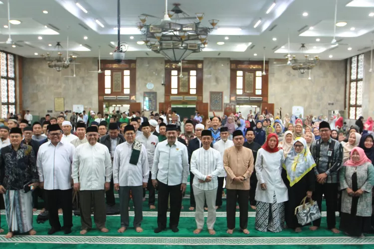 Pimpinan Baznas RI dan MUI menggelar Tarhib Ramadan di Masjid Sunda Kelapa, Jumat  (8/3/2024).