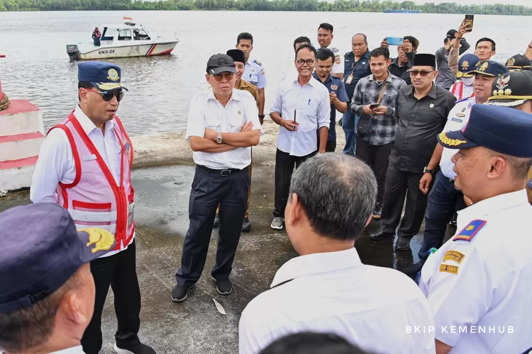 Kemenhub berusaha tingkatkan pelayanan di bandara dan pelabuhan di Kalimantan.