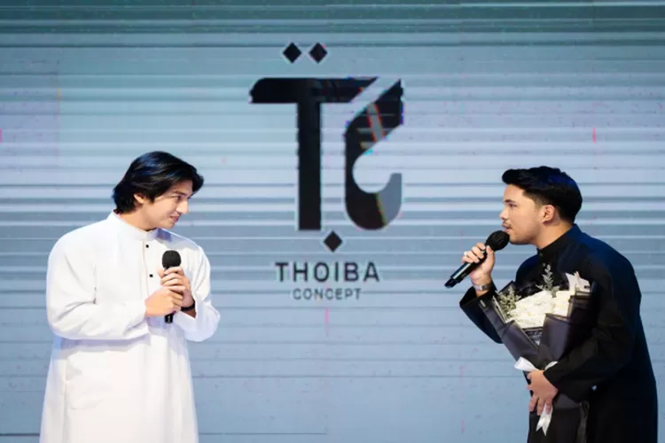 Thariq Halilintar dan Harris Vriza berkolaborasi dalam bisnis fashion muslim di Alam Sutera Tangerang Selatan, baru baru ini. (Istimewa )