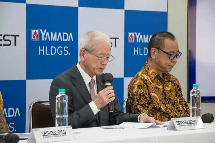 Noboru Yamada selaku Chairman dan CEO Yamada Holding menyatakan Yamada Best Toko Ke-9 Deltamas yang hadir di AEON Mall Deltamas adalah yang terbesar di Asia Tenggara (AG Sofyan)