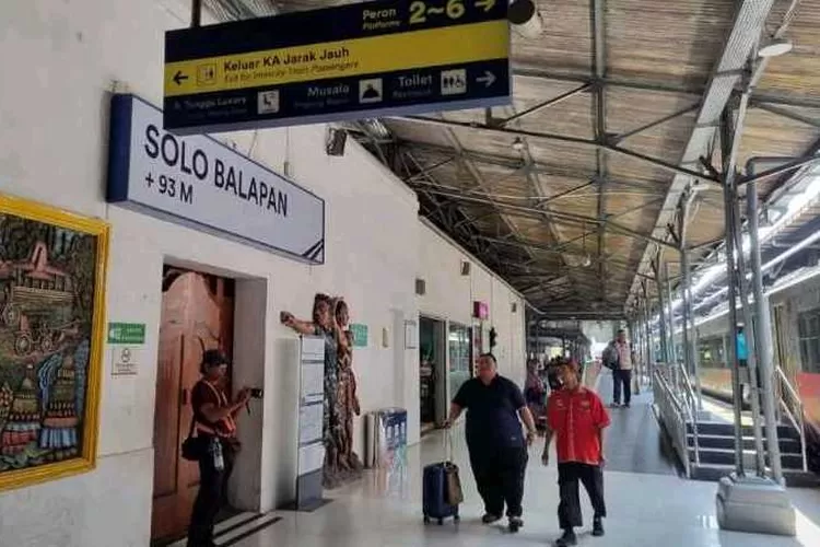 Stasiun Solo Balapan Solo (Endang Kusumastuti)