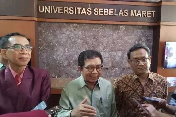 Ketua MWA UNS Prof Muliaman Darmansyah menjelaskan proses pemilihan Rektor UNS (Endang Kusumastuti)