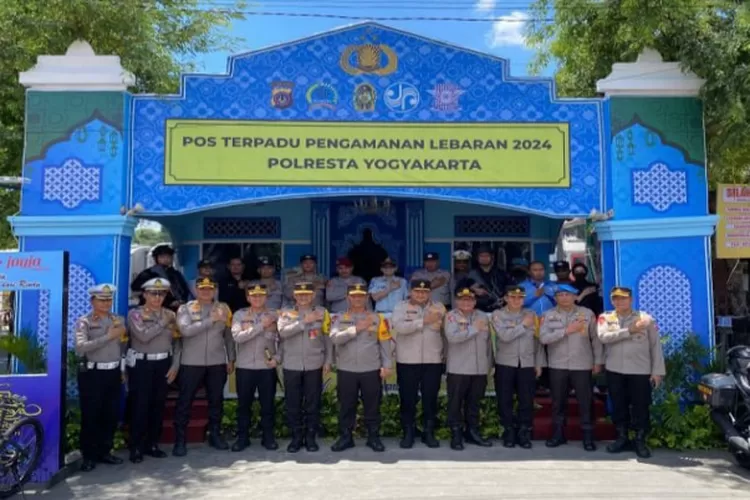 Kapolda DIY Irjen Suwondo Nainggolan beserta jajaran Pejabat Utama menerima kunjungan Tim Supervisi Operasi Ketupat Polri 2024 (Istimewa )