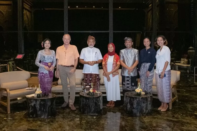 Sejumlah pembicara terlibat dalam Pameran Lontar Bhinneka Tunggal Ika yang menggambarkan kearifan zaman keemasan Kerajaan Majapahit menjadi bagian hasil kolaborasi Apurva Kempinski Bali dengan Samsara Living Museum (AG Sofyan)