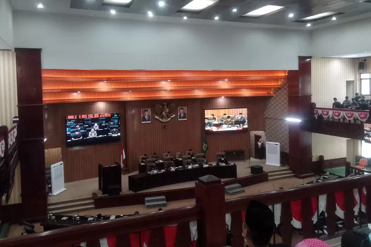 Rapat Paripurna DPRD Kota Bekasi: Penyampaian LKPJ Kepala Daerah Tahun 2023 pada Jumat (19/4/2024). (FOTO: Dharma/Suarakarya.id)