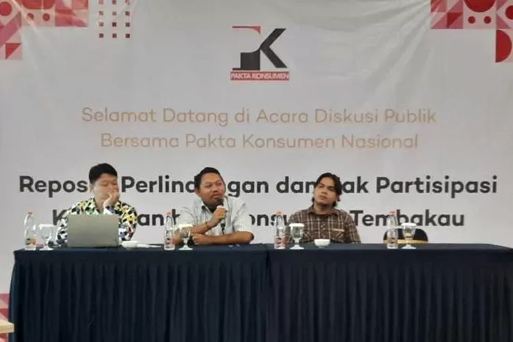 Diskusi Publik Reposisi Perlindungan dan Hak Partisipasi Kebijakan bagi Konsumen Tembakau yang digelar Paknas di Solo (Endang Kusumastuti)