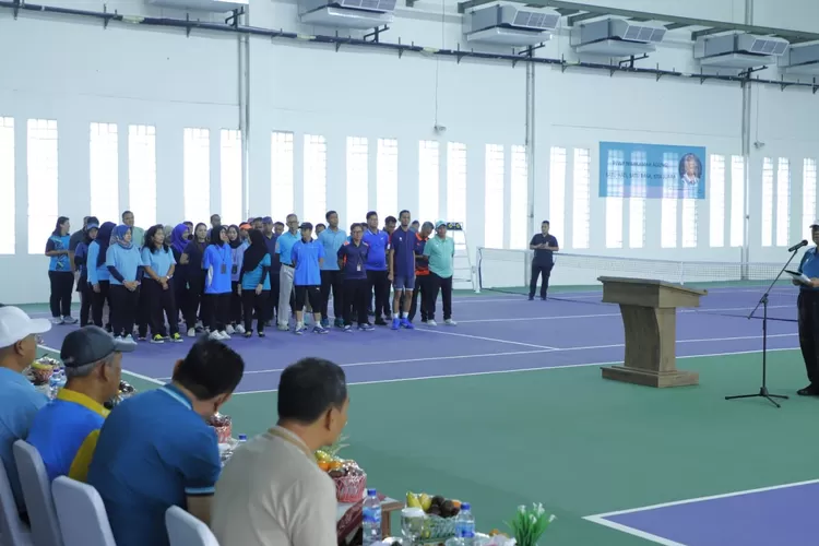 Ketua MA M Syarifuddin resmikan lapangan tenis milik MA.