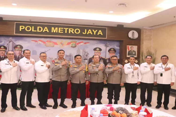 Kapolda Metro Jaya Irjen Karyoto menutup Praktik Kerja Dalam Negeri (PKDN) Sespimti Dikreg Ke-33 Tahun Anggaran 2024 di Polda Metro (Istimewa )