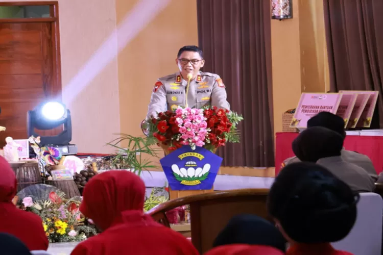 Kapolda DIY Irjen Suwondo Nainggolan memberi sambutan saat menghadiri HUT Yayasan Kemala Bhayangkari  (Istimewa )