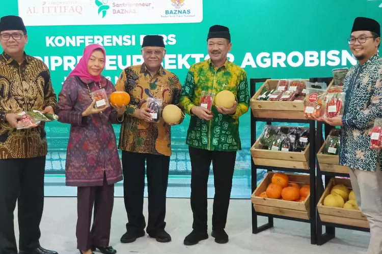 Baznas RI dan Pondok Pesantren Al Ittifaq Bandung melaunching  Kompetisi  Satripreneur Sektor Agrobisnis  di kantor Baznas RI, Rabu (8/5/2024).
