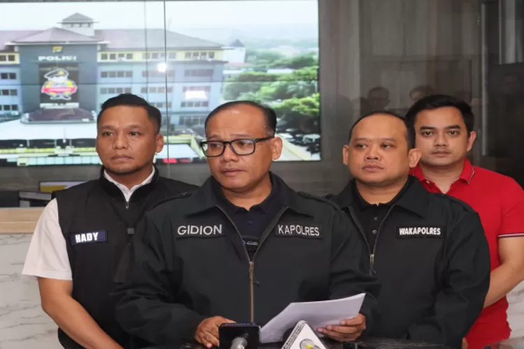 Kapolres Metro Jakarta Utara Kombes Pol Gidion Arif Setyawan didampingi penyidik saat jumpa pers di Jakarta,  (Istimewa )