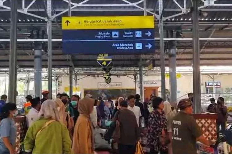 Penumpang KA Jarak Jauh meningkat saat libur panjang di stasiun Daop 6 Yogyakarta (Istimewa)