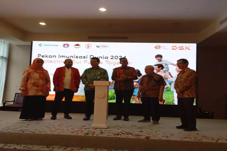 Kementerian Kesehatan dan empat Asosiasi Medis bersama dengan GSK Indonesia gelar Pekan Imunisasi Dunia 2024 bertema Protecting Our Future Together  (Sadono )