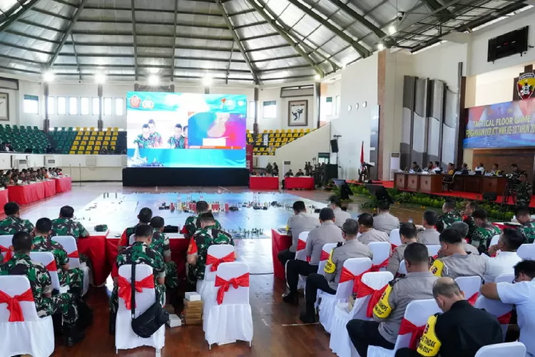 TNI menggelar Tactical Floor Game (TFG) pengamanan VVIP penyelenggaraan  KTT World Water Forum ke-10 tahun 2024. Foto: Puspen FNI