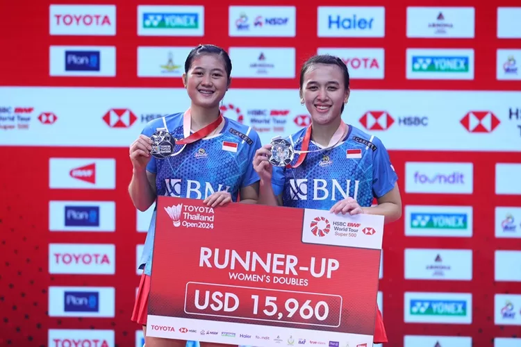 Pasangan ganda putri Indonesia Ana/Tiwi harus puas sebagai runner up di turnamen bulutangkis Thailand Open 2024.