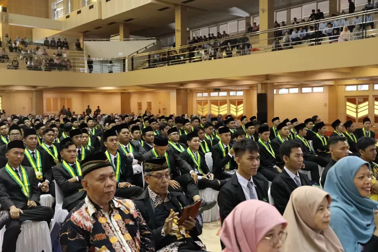 Santri Madrasah Mu'allimin Muhammadiyah Yogyakarta