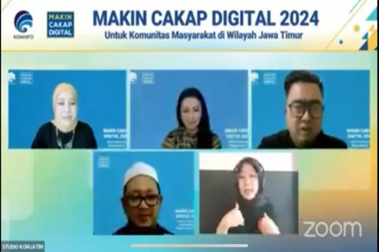 Kementerian Kominfo RI menggelar webinar #MakinCakapDigital2024 untuk segmen komunitas di wilayah Kabupaten Lumajang, Jawa Timur bertema: Menjadi Netizen yang Bijak Dalam Bermedia Sosial. (Istimewa )