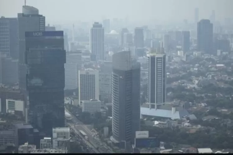 Kualitas udara di Jakarta raya berada pada kategori tidak sehat pada Kamis (6/6/2024).
