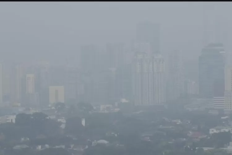 Kualitas udara di  Jakarta san kota penyangga  menjadi yang terburuk kedua di dunia  setelah  Dehli, India. Kondisi udara ini menyebabkan kerentanan penyakit bagi warga  rawan penyakit. 