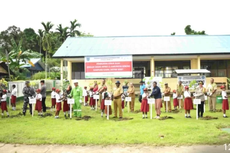 SKK Migas &ndash; KKKS Petrogas (Basin) Ltd. Dukung Peningkatan Kualitas Pendidikan dan Lingkungan di Sekolah Dasar di Distrik Seget, Kabupaten Sorong. 	 Seget (Petrogas Sorong)