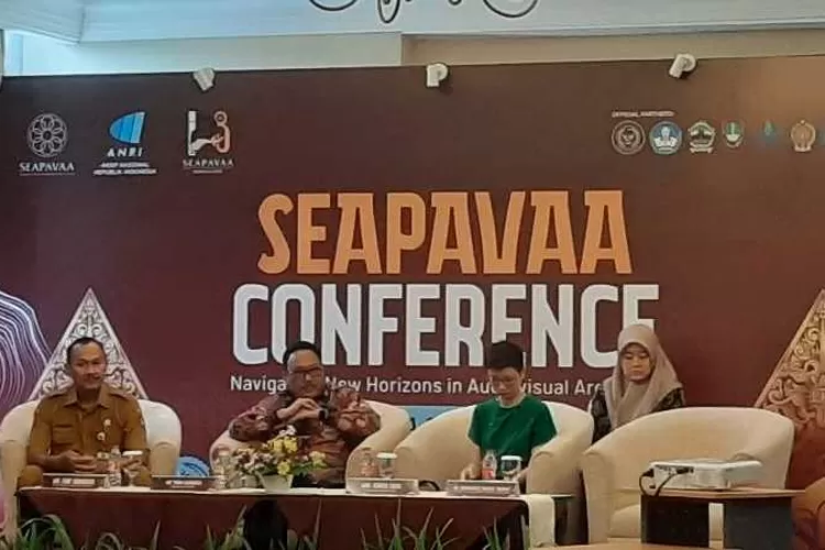 Konferensi pers terkait pelaksanaan Konferensi ke-28 SEAPAVAA di Solo (Endang Kusumastuti)