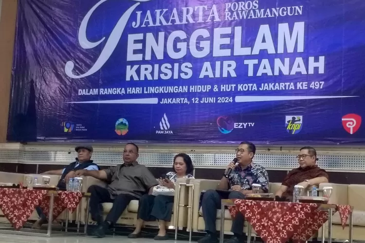 Diskusi Publik Poros Rawamangun dengan tema Jakarta Tenggelam  Krisis Air menghadirkan sejumlah narasumber di Gedung KNPI DKI Jakarta, Rabu (12/6/2024).