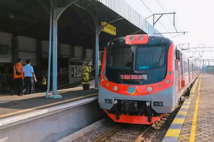 Commuter Line Yogyakarta - Palur (Istimewa)