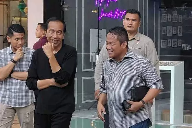Ketum Sekabel Setyo Wisnu Broto bertemu Presiden Jokowi di The Park Mall Solo (Endang Kusumastuti)