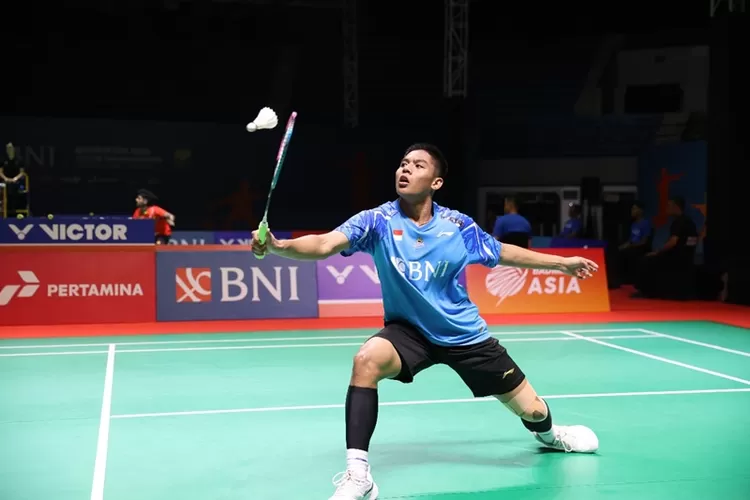 Moh. Zaki Ubaidillah menggandakan keunggulan tim beregu campuran Indonesia di laga perempat final BNI Badminton Asia Junior Championships 2024 atas Jepang.