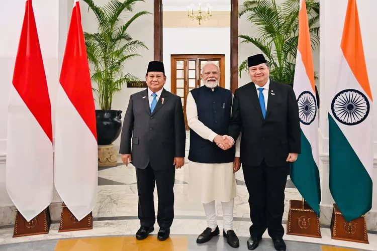 Menteri Koordinator Bidang Perekonomian Airlangga Hartarto turut mendampingi Presiden Prabowo Subianto dalam  pertemuan bilateral dengan Perdana Menteri India Narendra Modi di Hyderabad House, New Delhi, India, Sabtu (25/1/2025).  (Kemenko Perekonomian)