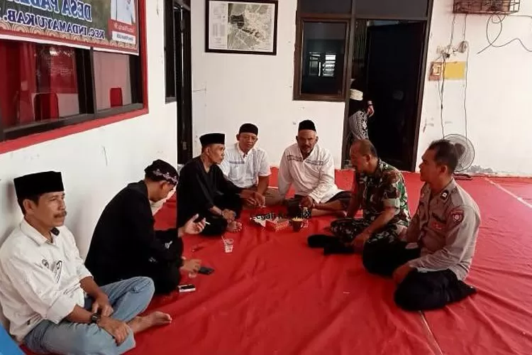 Polsek Indramayu terus berkomitmen untuk menjaga kondusivitas dan keamanan di wilayah hukumnya pasca Pilkada Serentak 2024. (foto: humas).