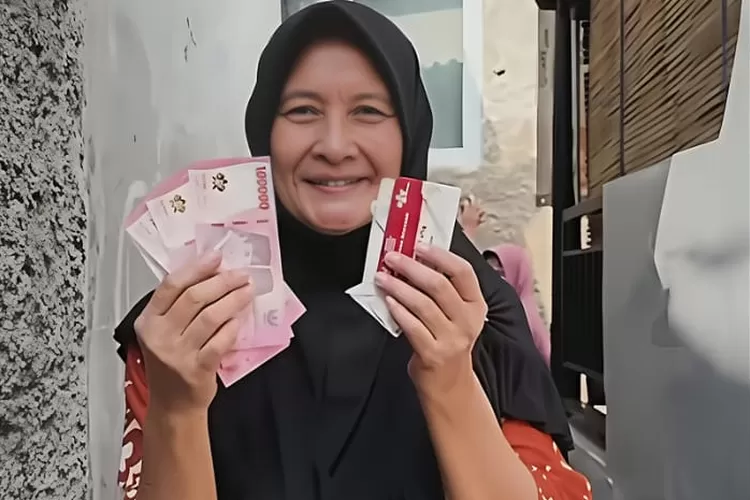 Pemerintah mulai menyalurkan BLT Kesra 2025 sebesar Rp 900 ribu bagi keluarga penerima manfaat melalui Kantor Pos dan bank Himbara. (Tangkap layar video Instagram.com/@kemensosri)