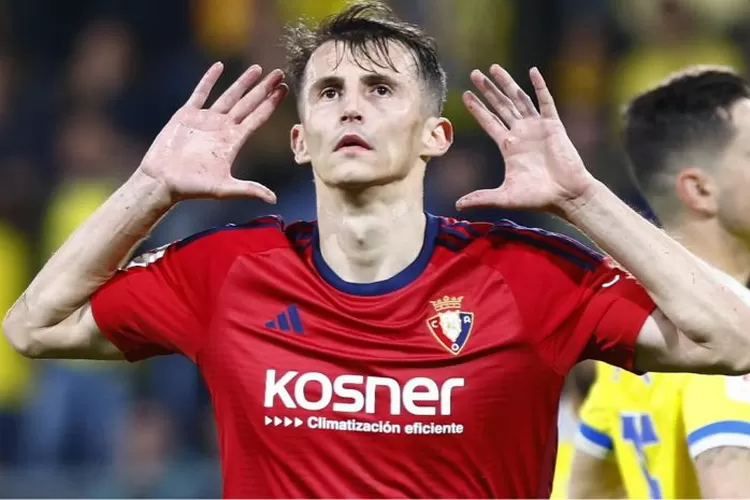 Foto Ante Budimir, pemain Osasuna yang berhasil mencetak gol penyeimbang ke gawang Cadiz (Sumber: Muhammad Khayrul Anwar / Indonewstoday.com / Instagram @caosasuna)